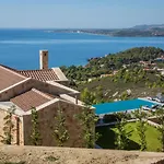 Narcissos Villa *